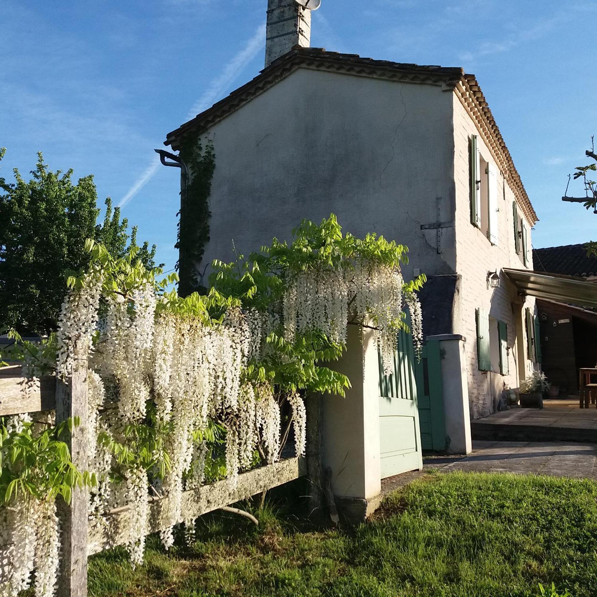 Gite Des Gravets Sigalens Exterior foto